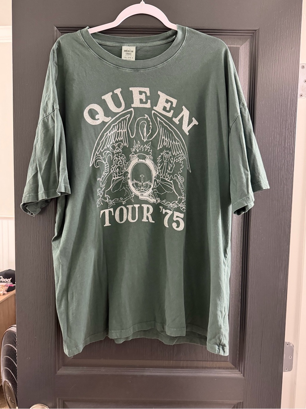 Women’s American Eagle Outfitters Graphic Tee